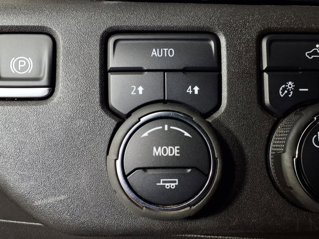 used 2025 Chevrolet Silverado 1500 car, priced at $42,998