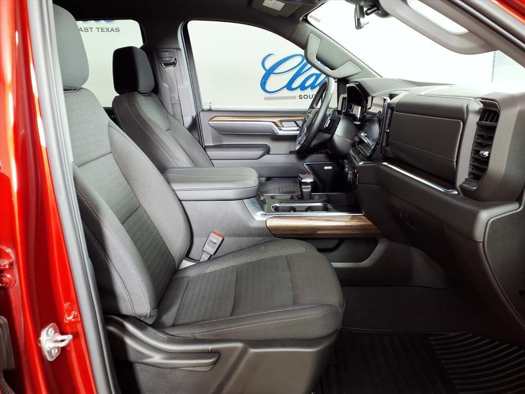 used 2025 Chevrolet Silverado 1500 car, priced at $52,720