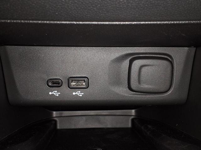 new 2025 Buick Envista car, priced at $27,280