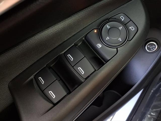 new 2025 Buick Envista car, priced at $27,280