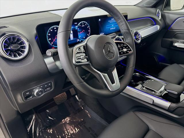 new 2023 Mercedes-Benz GLB 250 car, priced at $50,220