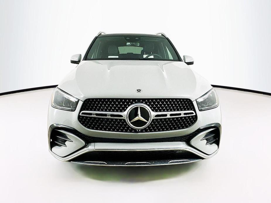new 2024 Mercedes-Benz GLE 450 car, priced at $89,810