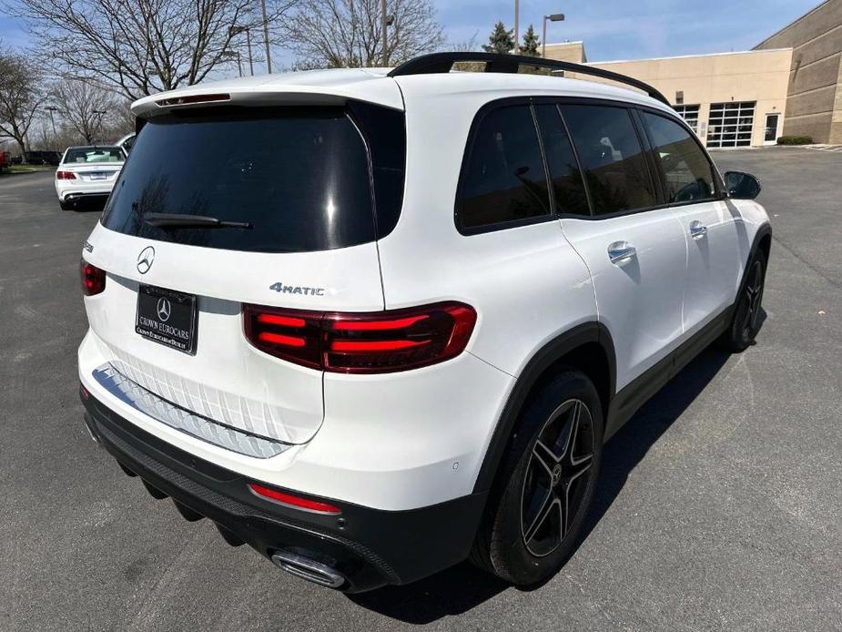 new 2024 Mercedes-Benz GLB 250 car, priced at $54,625