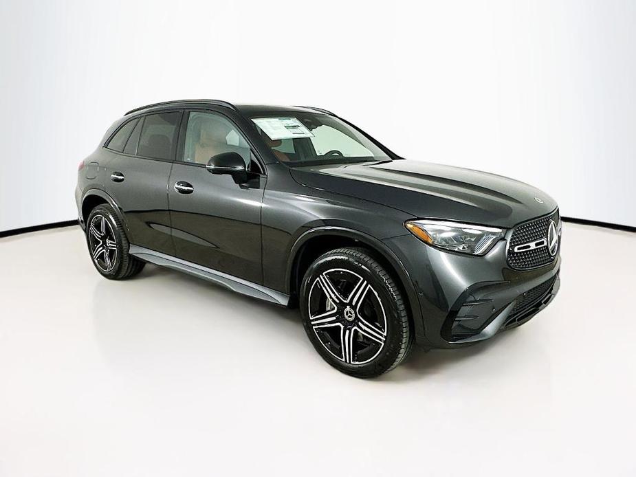 new 2024 Mercedes-Benz GLC 300 car, priced at $64,295