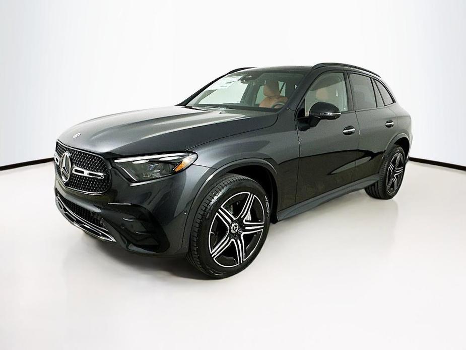 new 2024 Mercedes-Benz GLC 300 car, priced at $64,295