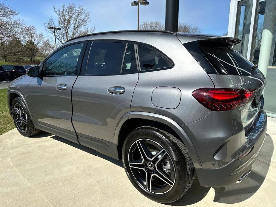 new 2024 Mercedes-Benz GLA 250 car, priced at $54,580