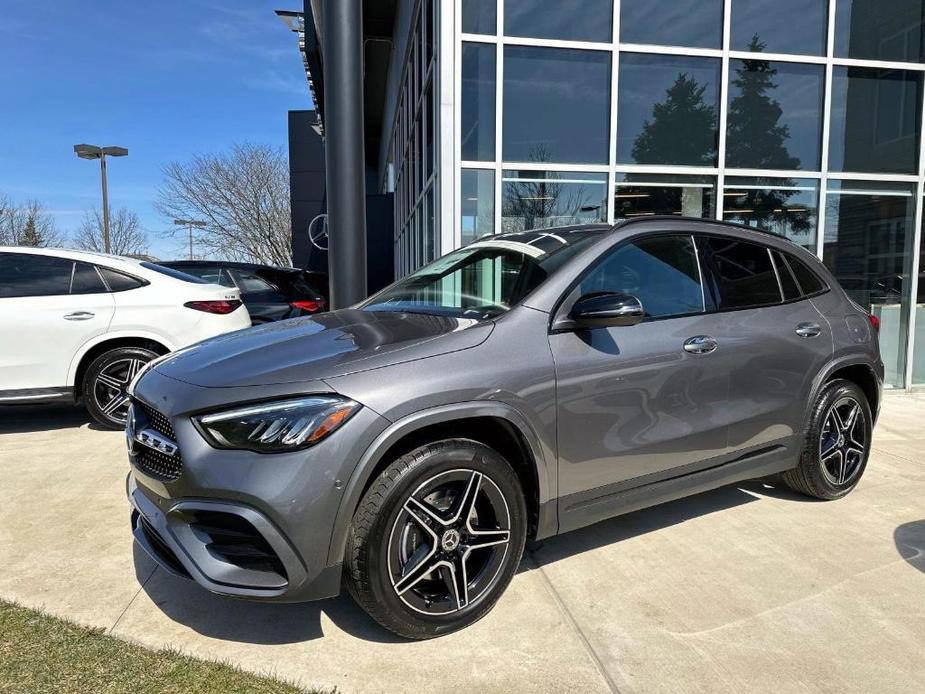 new 2024 Mercedes-Benz GLA 250 car, priced at $54,580