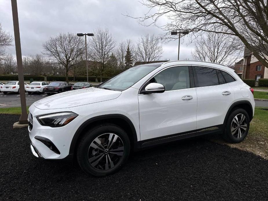 new 2024 Mercedes-Benz GLA 250 car, priced at $50,270