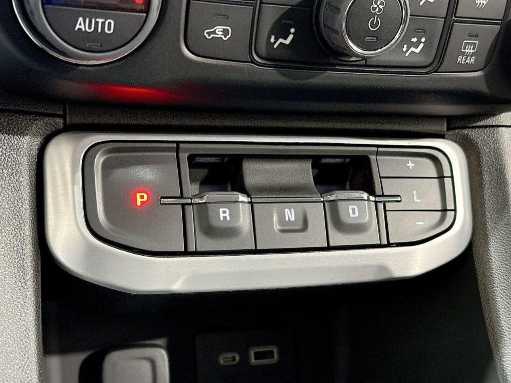 used 2022 GMC Acadia car, priced at $27,900