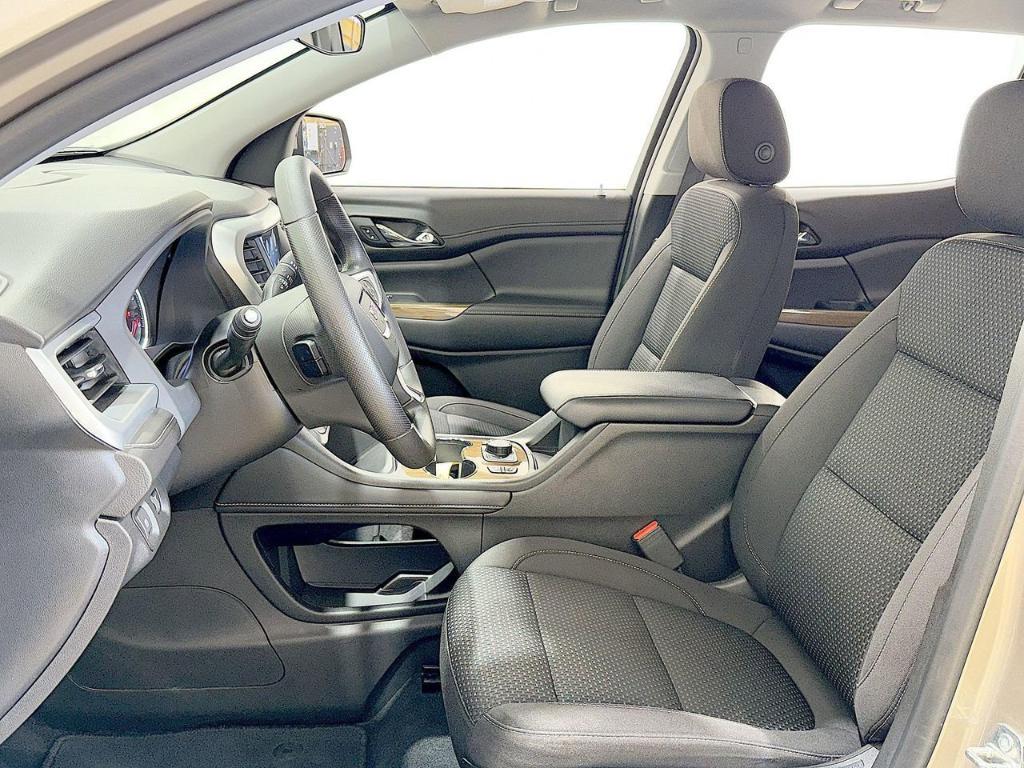 used 2022 GMC Acadia car, priced at $27,900