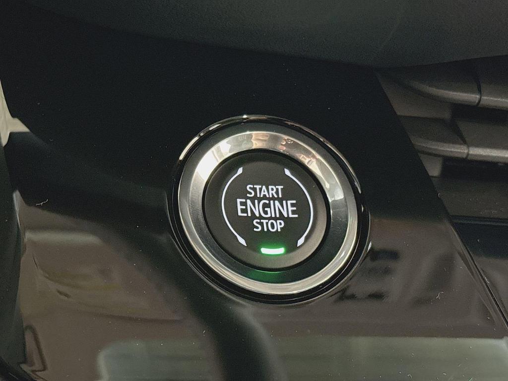 new 2025 Buick Envision car, priced at $45,882