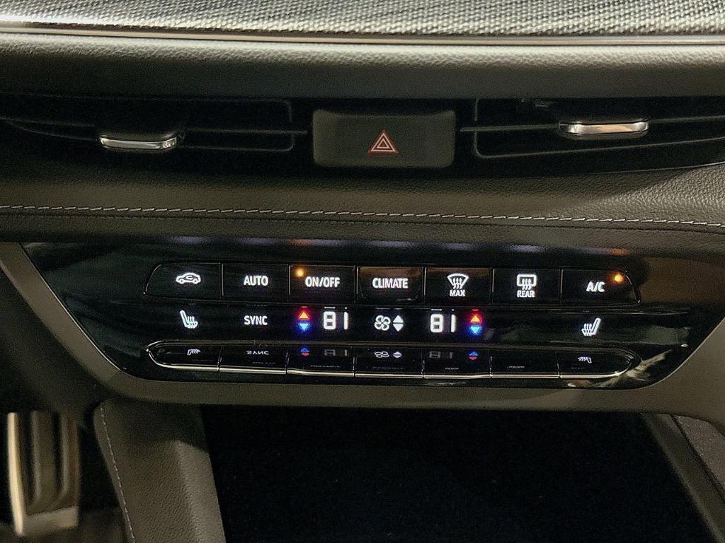 used 2023 Buick Envision car, priced at $27,900