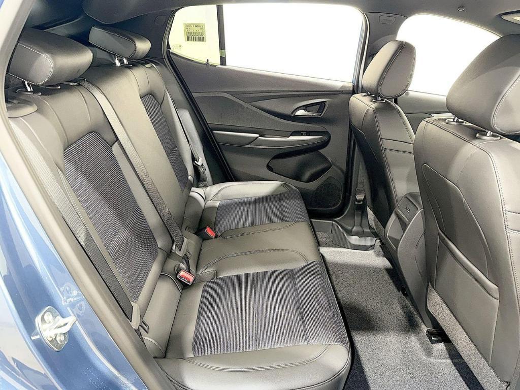 new 2025 Buick Envista car, priced at $27,625