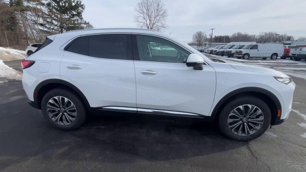 new 2025 Buick Envision car, priced at $39,518