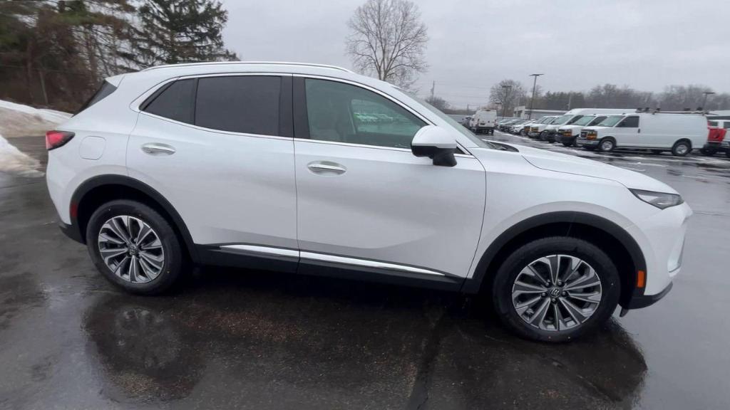 new 2025 Buick Envision car, priced at $40,580