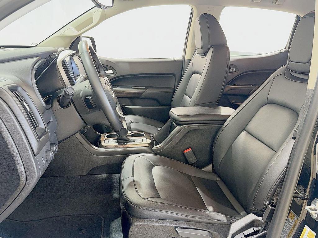 used 2022 GMC Canyon car, priced at $33,900