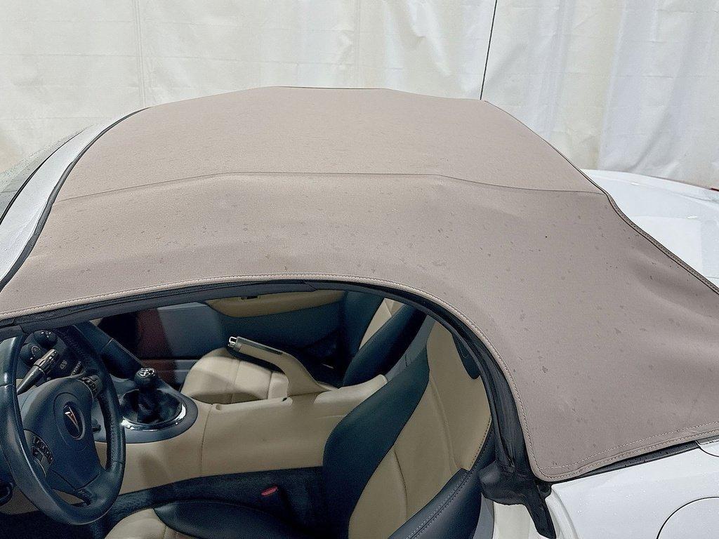 used 2007 Pontiac Solstice car, priced at $11,900