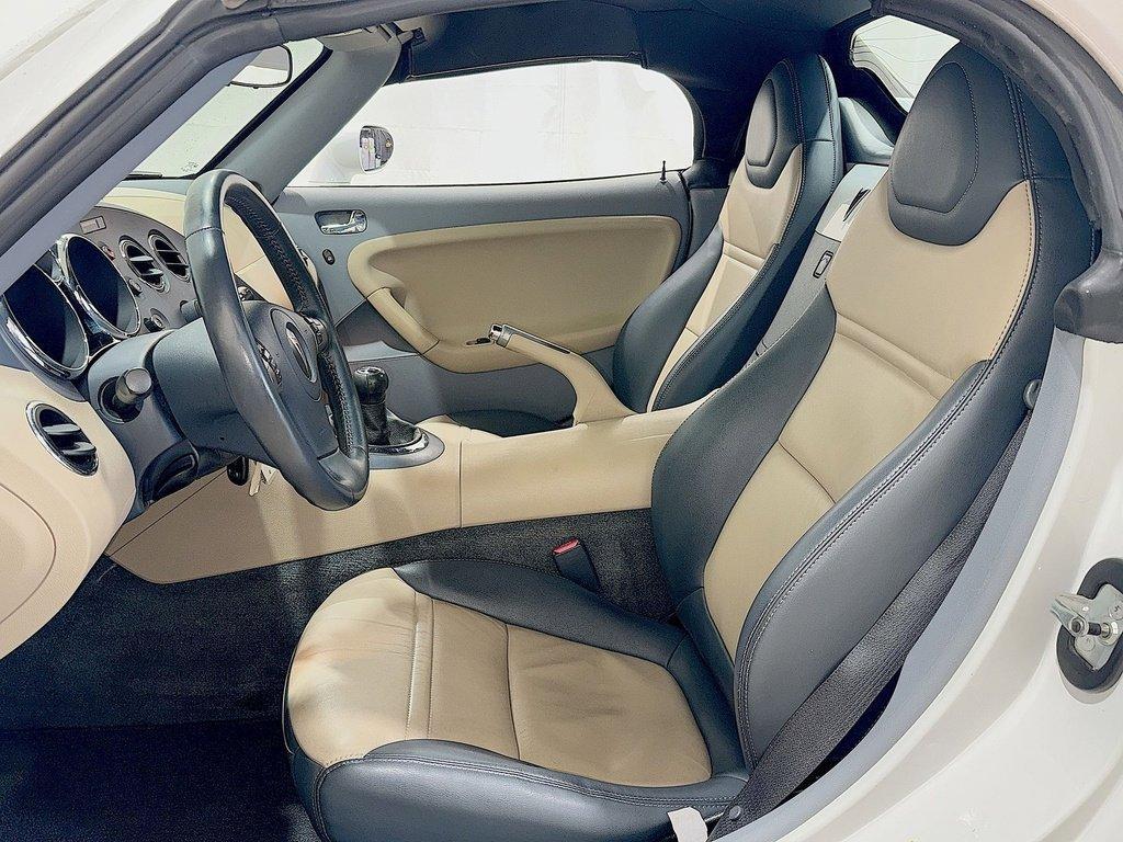 used 2007 Pontiac Solstice car, priced at $11,900