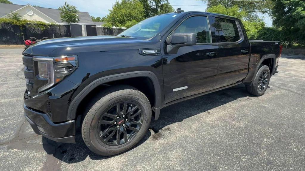 new 2025 GMC Sierra 1500 car, priced at $48,295