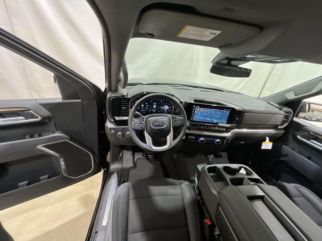 new 2025 GMC Sierra 1500 car, priced at $47,795