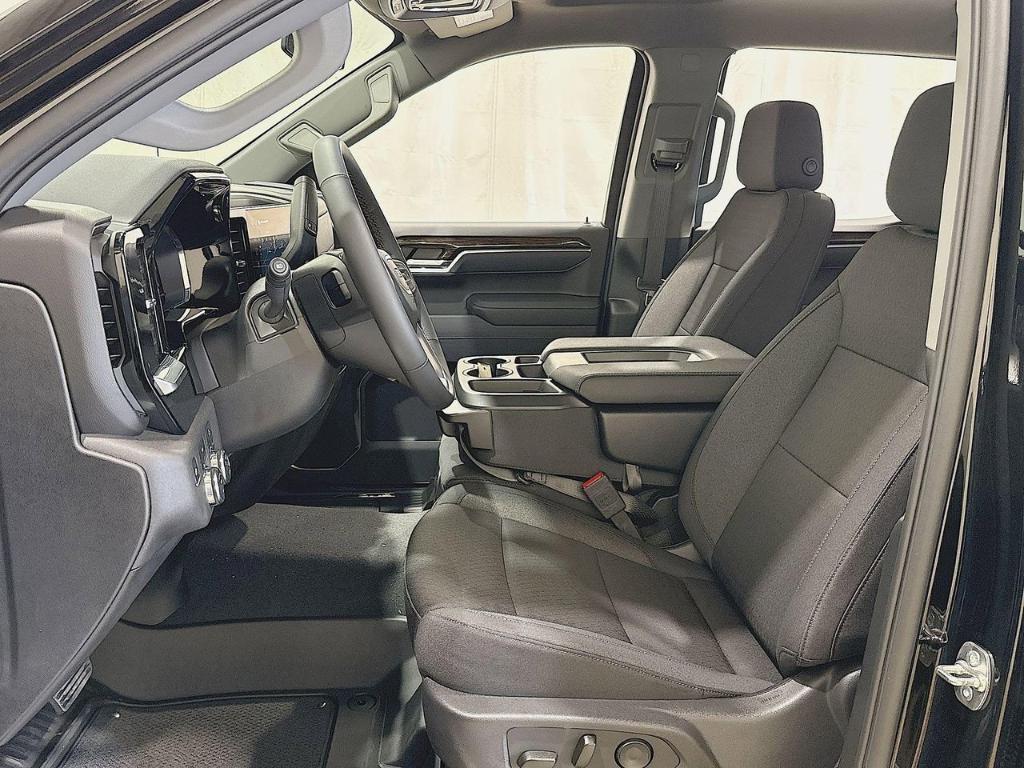 new 2025 GMC Sierra 1500 car, priced at $48,295
