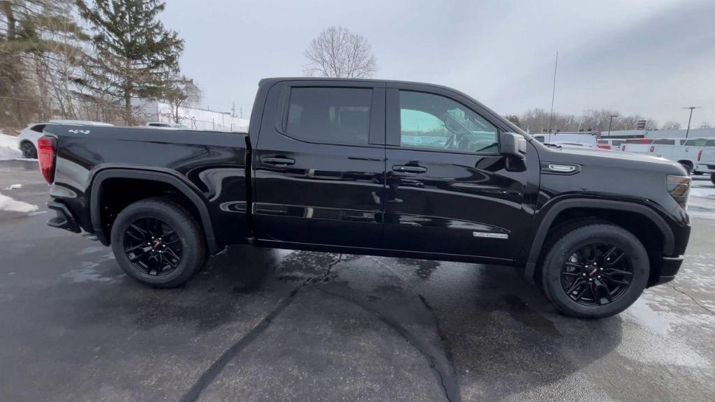 new 2025 GMC Sierra 1500 car, priced at $47,795