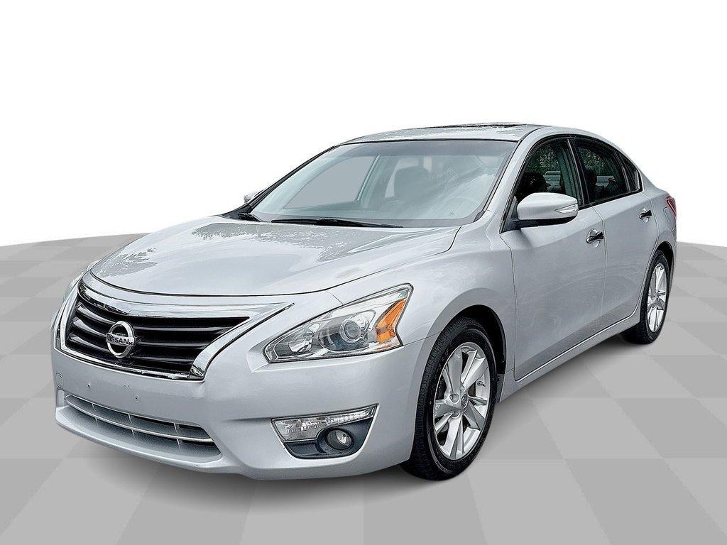 used 2013 Nissan Altima car, priced at $6,900
