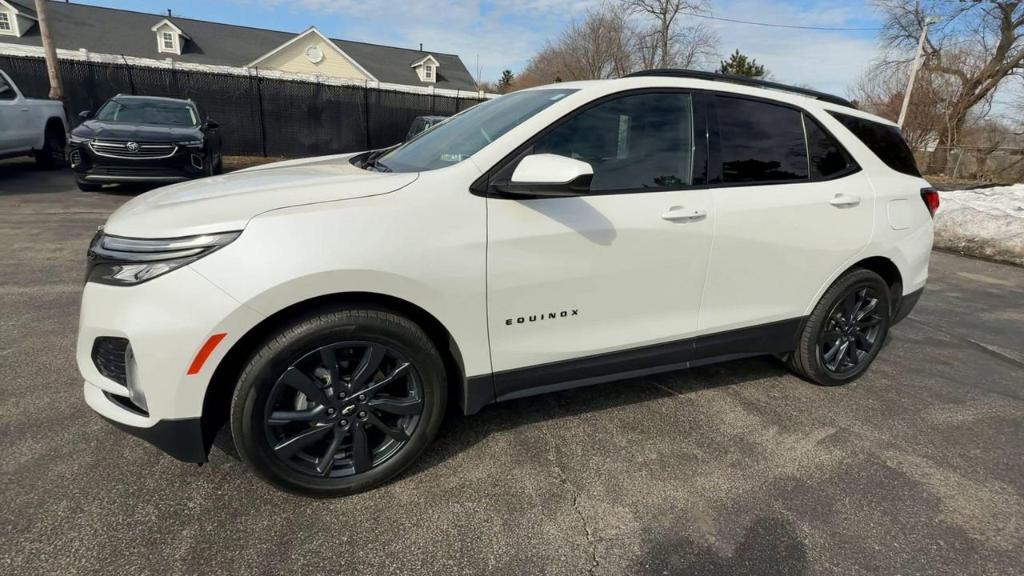 used 2022 Chevrolet Equinox car, priced at $24,900