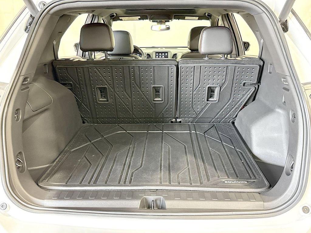 used 2022 Chevrolet Equinox car, priced at $24,900