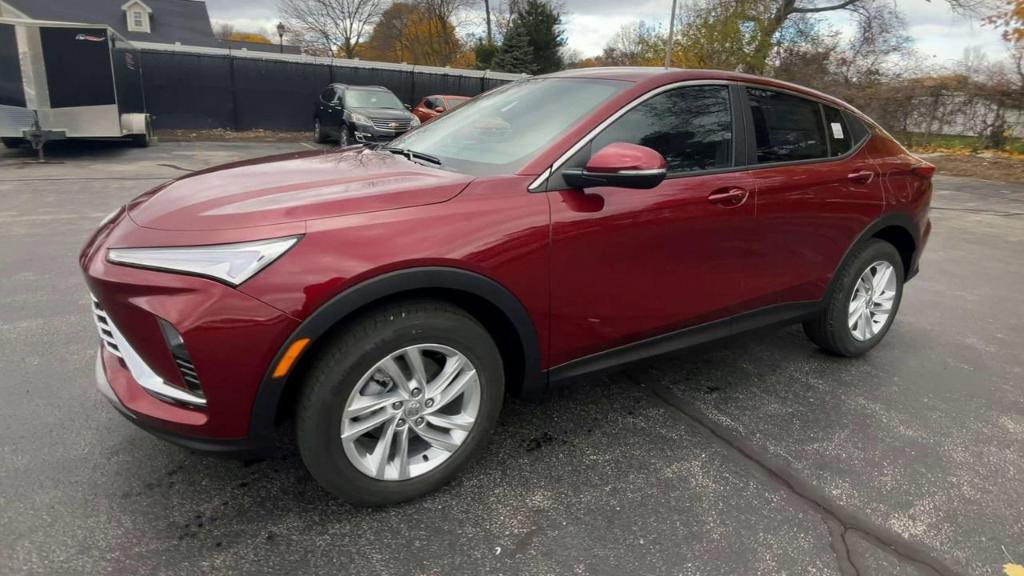 new 2025 Buick Envista car, priced at $27,725