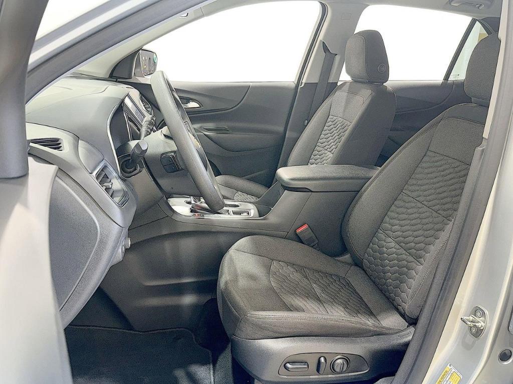 used 2021 Chevrolet Equinox car, priced at $18,900