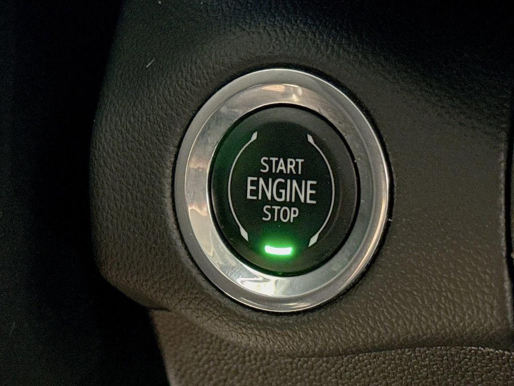 used 2023 Buick Envision car, priced at $29,900