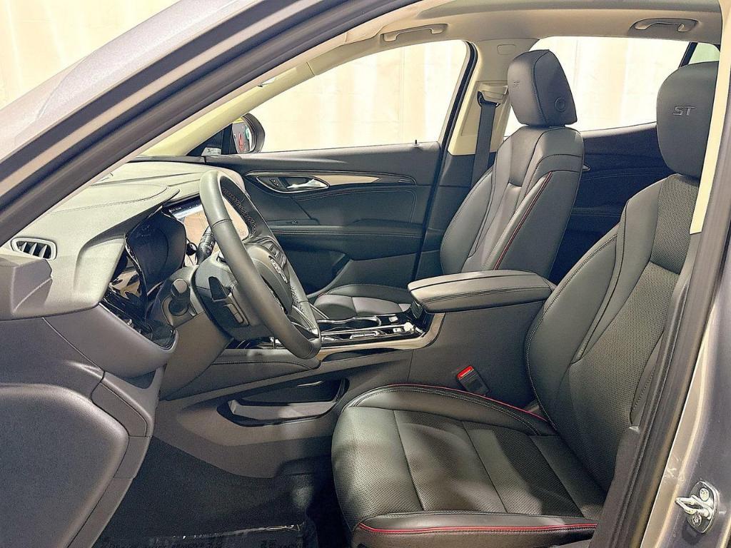 used 2022 Buick Envision car, priced at $30,900
