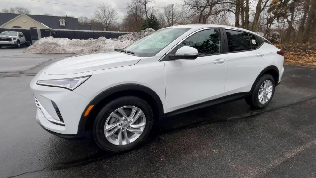 new 2025 Buick Envista car, priced at $27,230