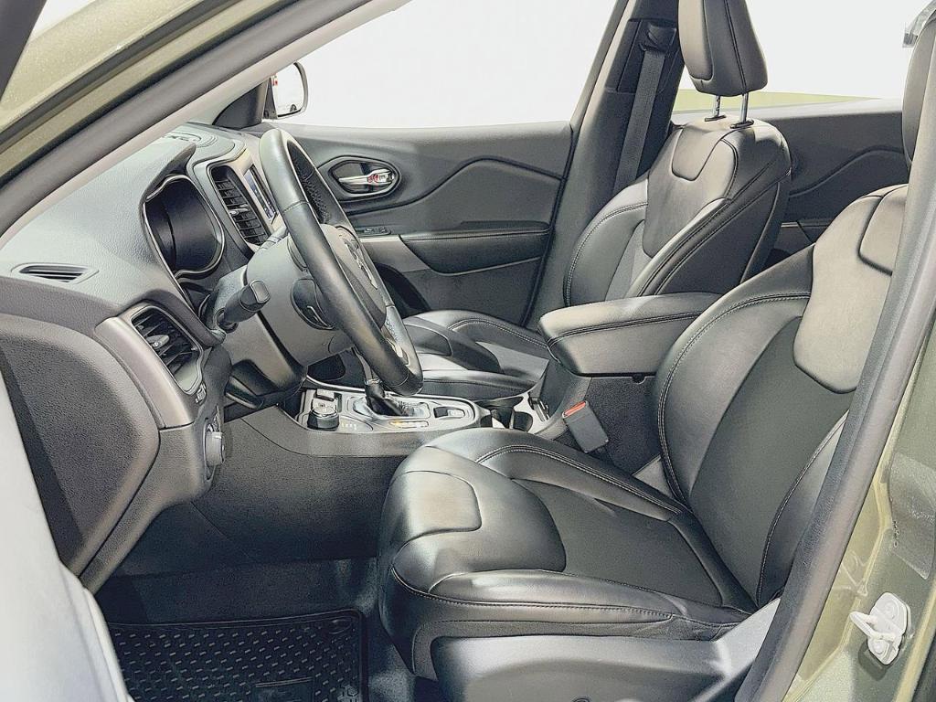 used 2019 Jeep Cherokee car, priced at $16,900