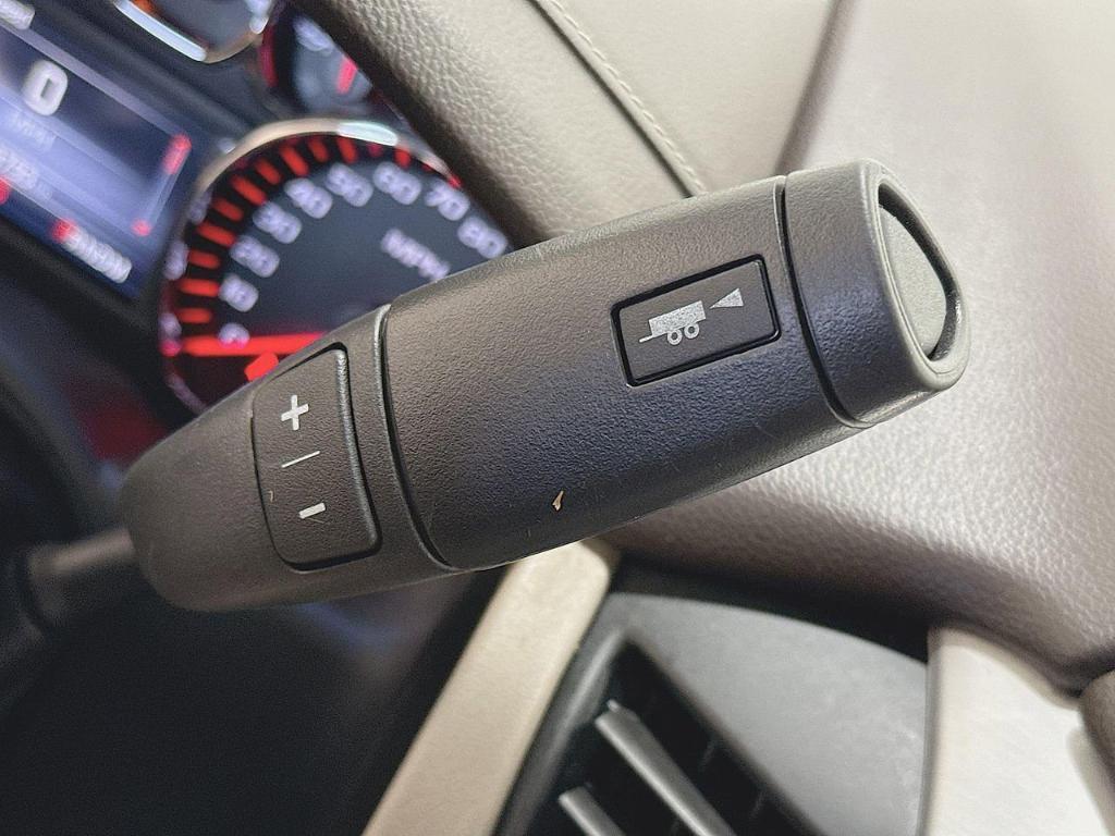 used 2015 GMC Yukon car, priced at $21,900