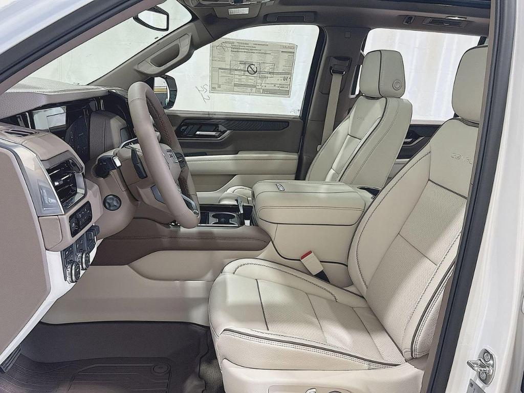 new 2025 GMC Yukon car, priced at $92,535