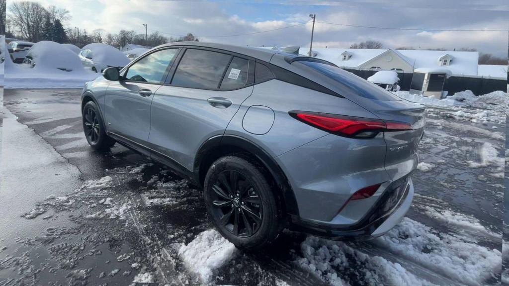 new 2025 Buick Envista car, priced at $27,808