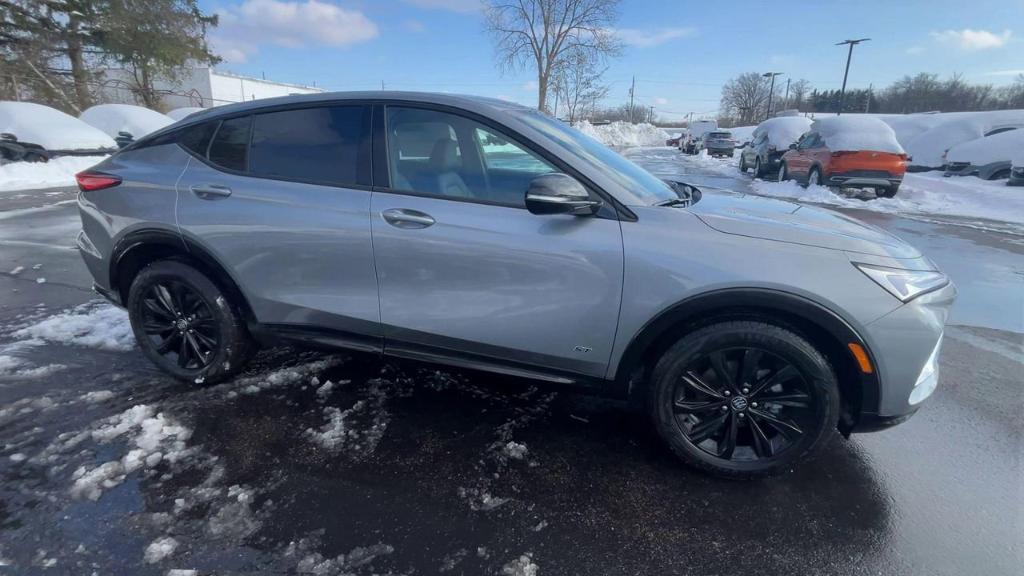 new 2025 Buick Envista car, priced at $27,808