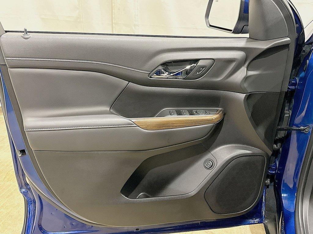 used 2023 GMC Acadia car, priced at $29,900