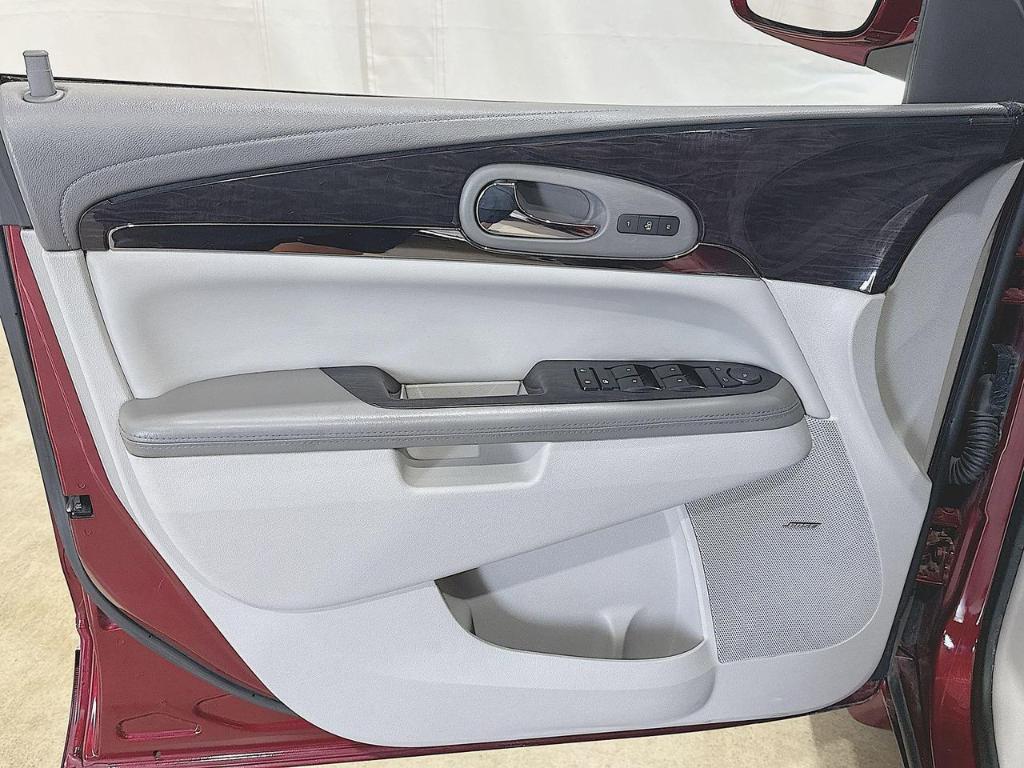 used 2015 Buick Enclave car, priced at $12,900