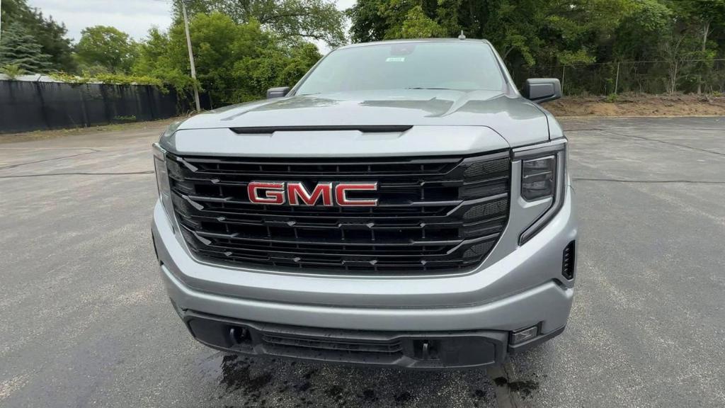 new 2025 GMC Sierra 1500 car, priced at $45,990