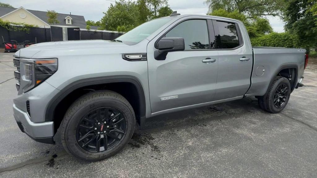new 2025 GMC Sierra 1500 car, priced at $45,990