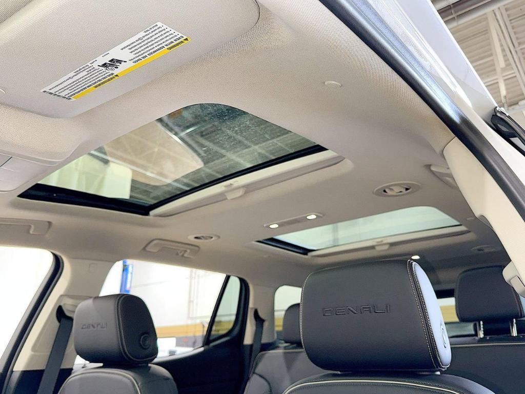 used 2022 GMC Acadia car, priced at $36,900