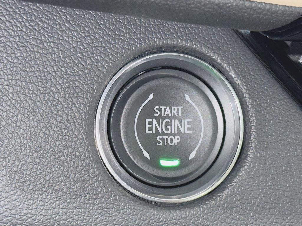 new 2025 Buick Enclave car, priced at $50,577