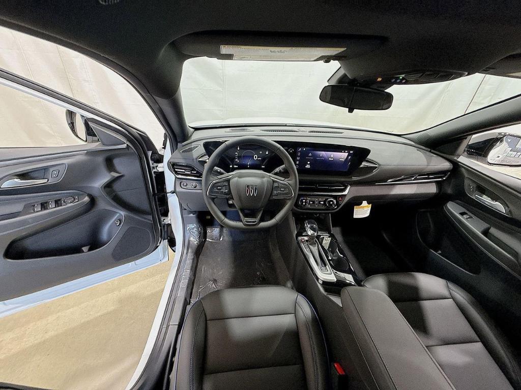 new 2025 Buick Envista car, priced at $30,070