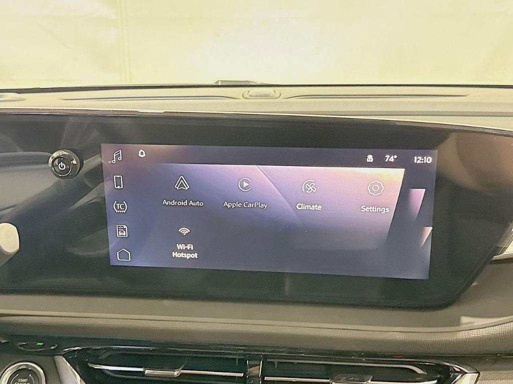 new 2025 Buick Envista car, priced at $30,070