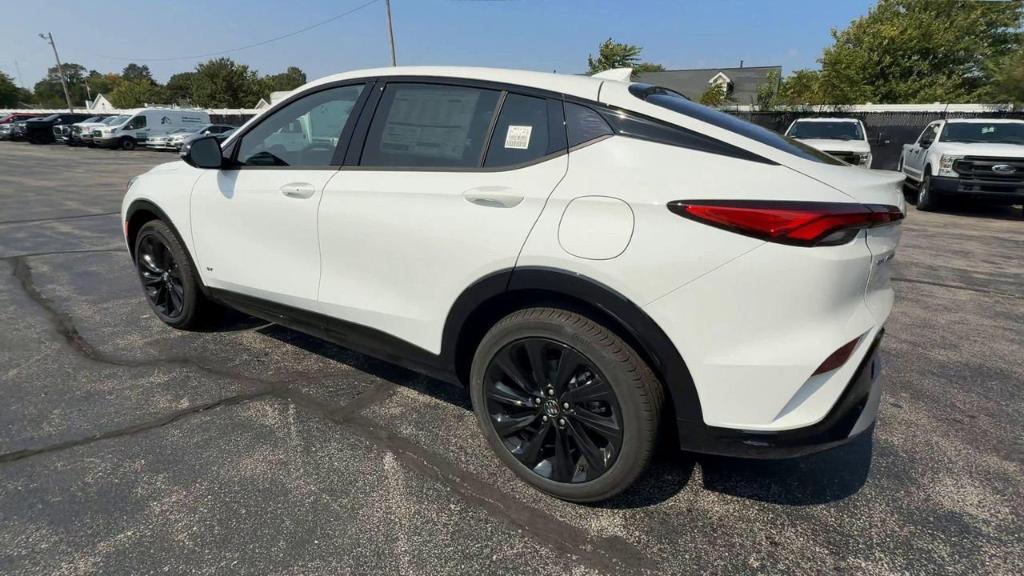 new 2025 Buick Envista car, priced at $30,070