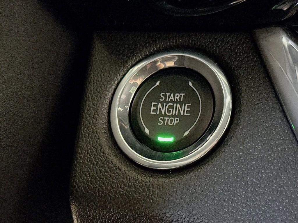 new 2025 Buick Envista car, priced at $30,070