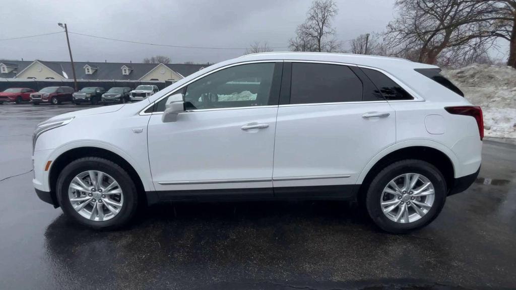 used 2021 Cadillac XT5 car, priced at $27,900